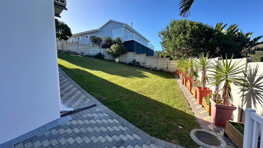 5 Bedroom Property for Sale in Dana Bay Western Cape
